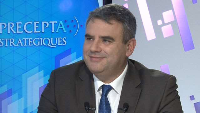 Eric-Lamarque-Les-banques-face-aux-nouvelles-attentes-clients-3216.jpg